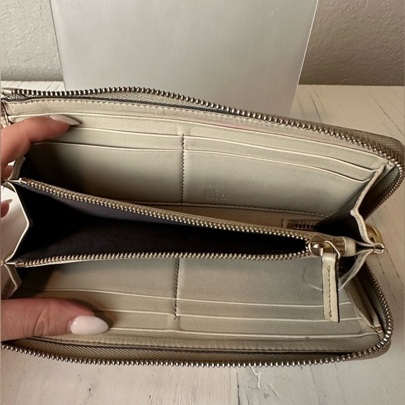 SOLD Gucci Long Zippy Wallet - Picture 7 of 8